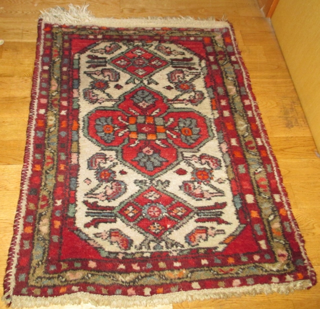 M925M Nr 10 Hand knotted Persian Carpet
